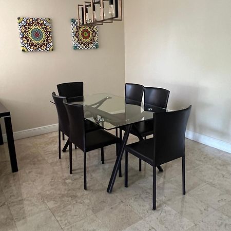 Apartmán Renovated 2/2 Unit At Yacht Club/Aventura Exteriér fotografie