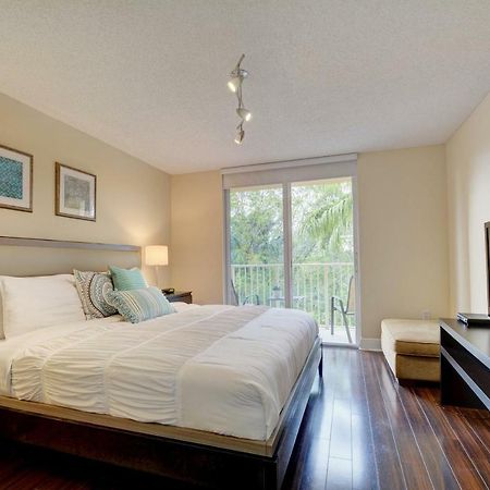 Apartmán Renovated 2/2 Unit At Yacht Club/Aventura Exteriér fotografie