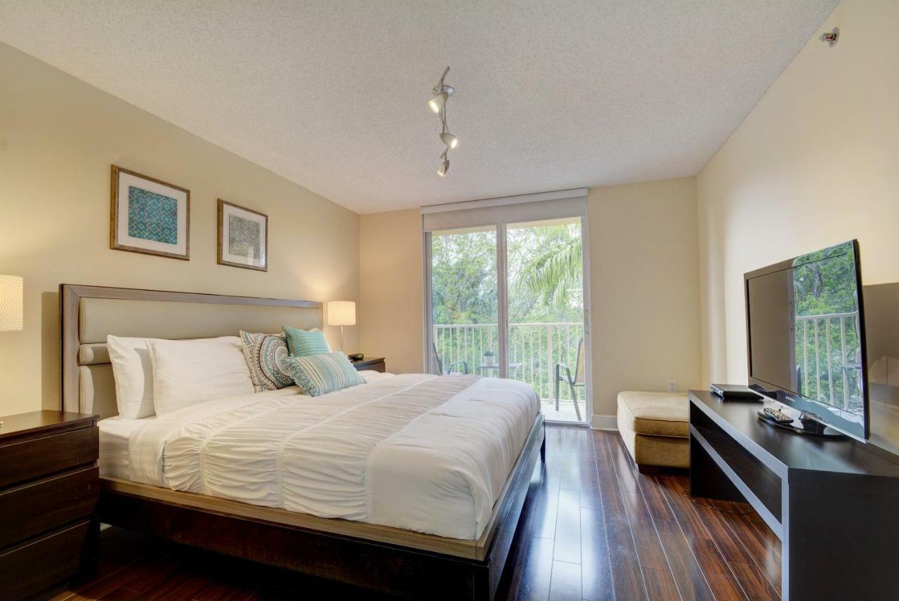 Apartmán Renovated 2/2 Unit At Yacht Club/Aventura Exteriér fotografie