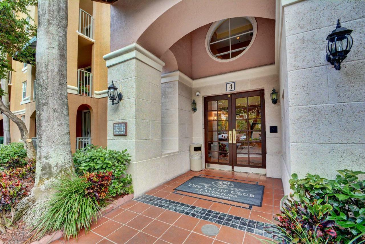 Apartmán Renovated 2/2 Unit At Yacht Club/Aventura Exteriér fotografie