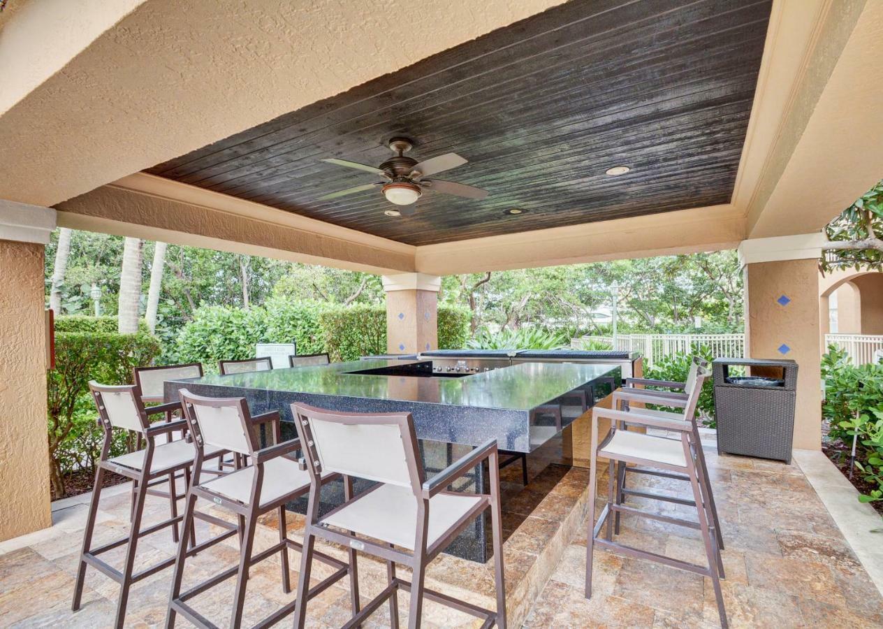 Apartmán Renovated 2/2 Unit At Yacht Club/Aventura Exteriér fotografie