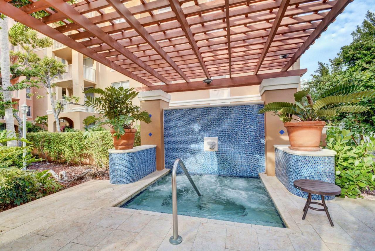 Apartmán Renovated 2/2 Unit At Yacht Club/Aventura Exteriér fotografie