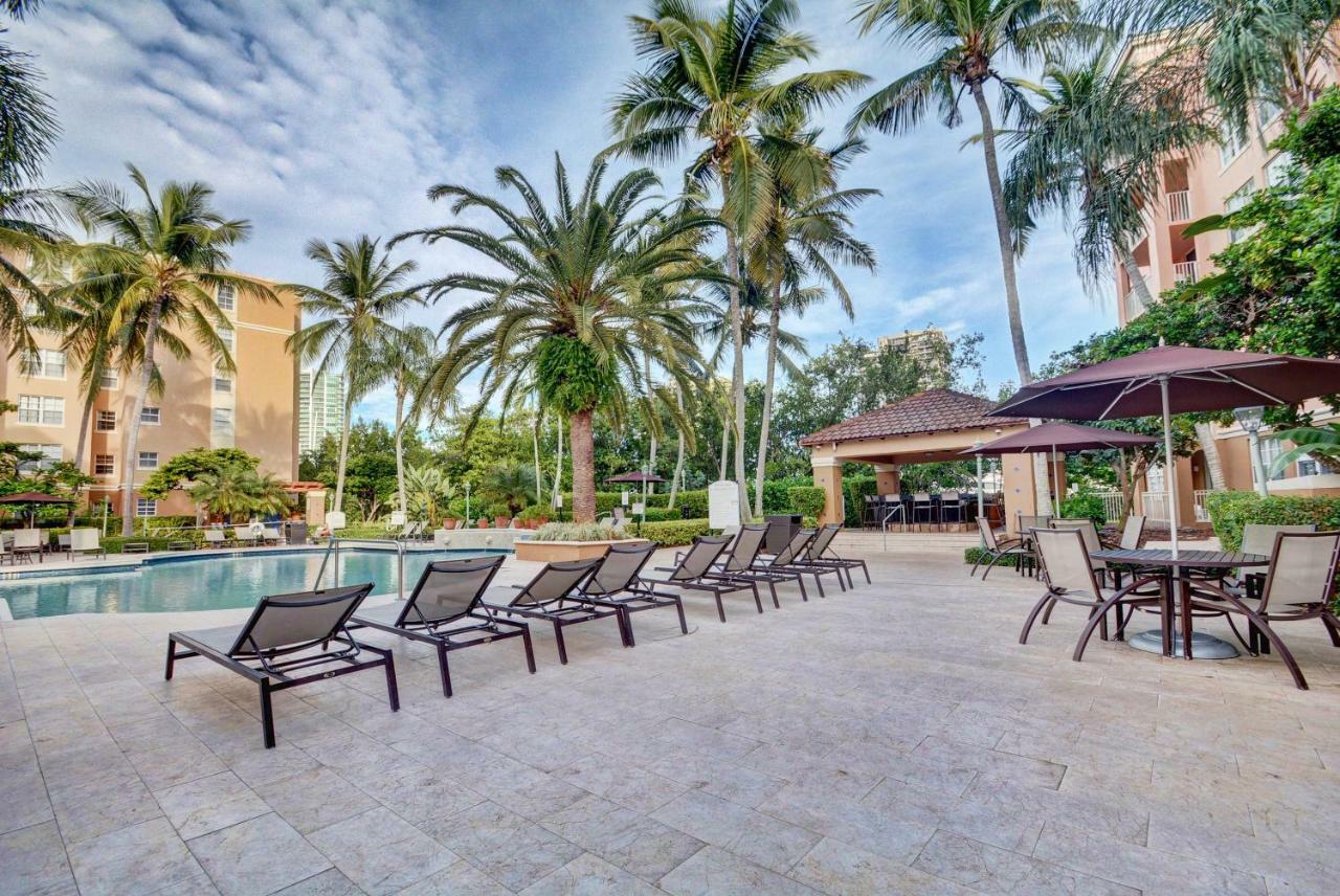 Apartmán Renovated 2/2 Unit At Yacht Club/Aventura Exteriér fotografie